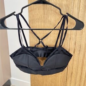 Women's Alo Black Strappy Bralette